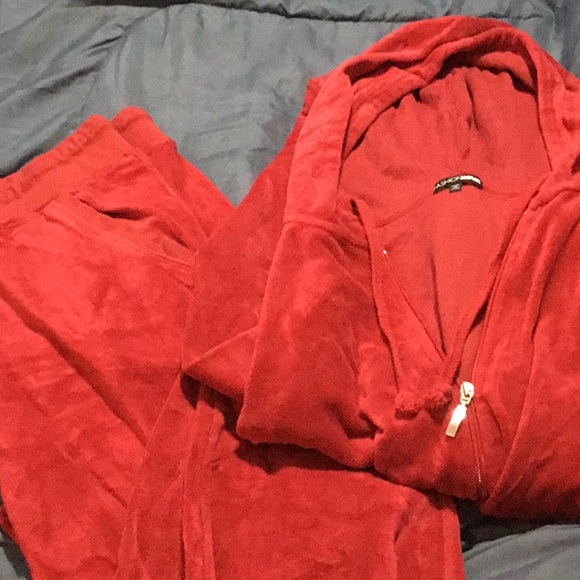 Fashion Nova Red velour set❤️ - Picture 6 of 8